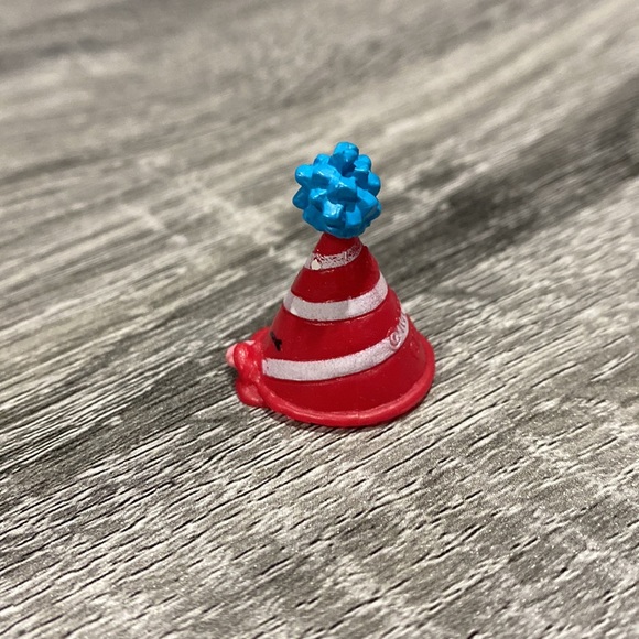 Shopkins | Party Time: Red Marty Party Hat (4-070) - Mini Collectable Figure - Picture 3 of 5